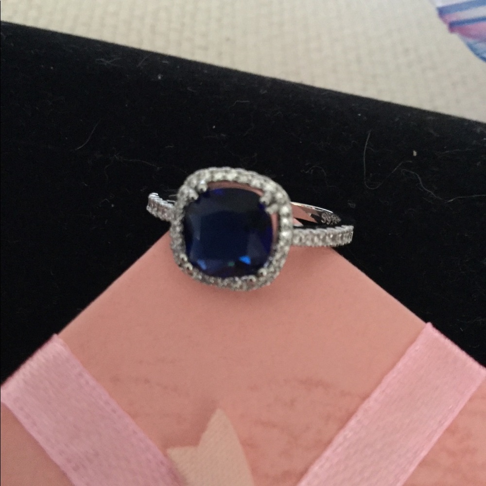 Sterling silver blue sapphire ring